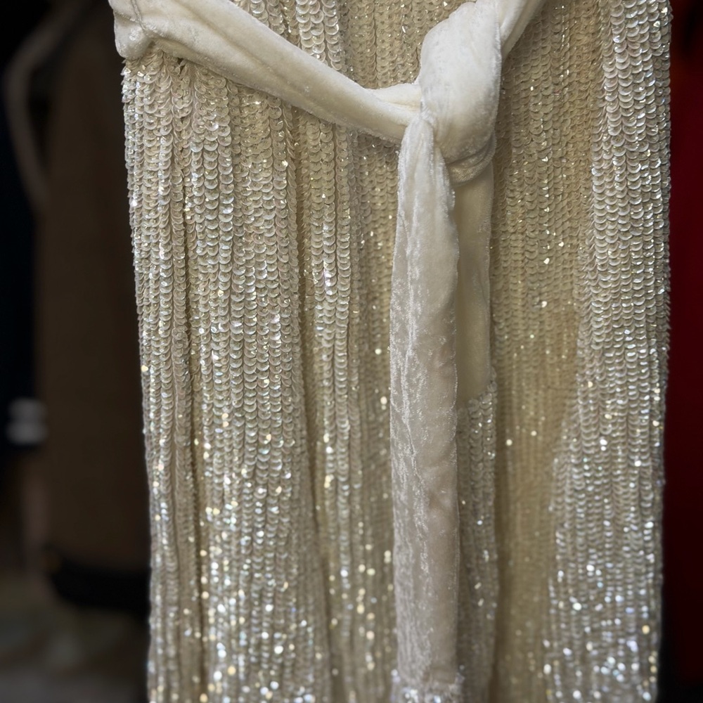 Retrofete White One-Shoulder Dress - Picture 4 of 5